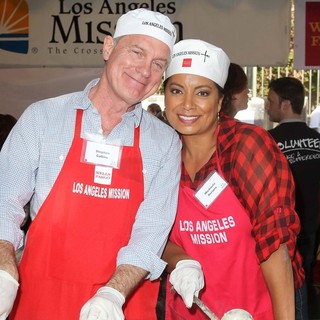Stephen Collins, Michaela Pereira in The Los Angeles Mission's Thanksgiving for Skid Row Homeless