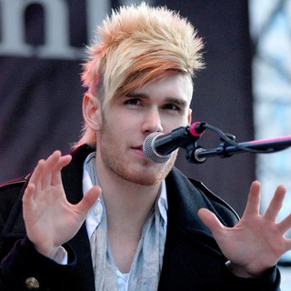 Colton Dixon in Colton Dixon Performs at The BMO Harris Bank Magnificent Mile Lights Festival