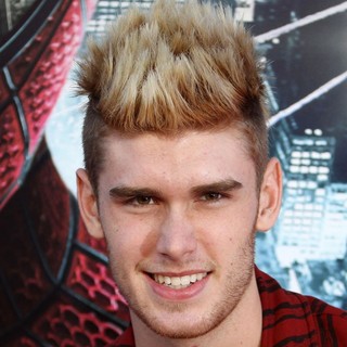 Colton Dixon in Los Angeles Premiere of The Amazing Spider-Man - Arrivals