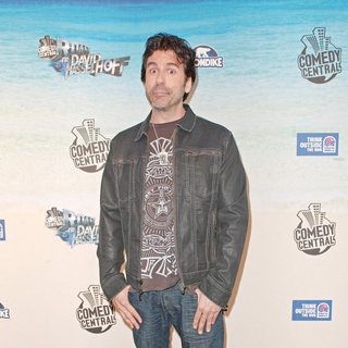 Greg Giraldo in Comedy Central Roast Of David Hasselhoff - Arrivals