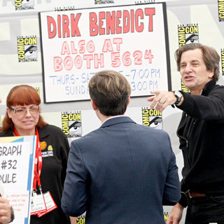Dirk Benedict in Comic Con 2010 - Day 2 - Autograph Session