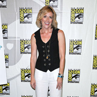 Kirsten Nelson in Comic Con 2010 - Day 1 - 'Psych' Photocall