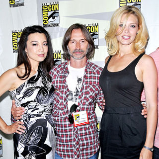 Ming-Na, Robert Carlyle, Alaina Huffman in Comic Con 2010 - Day 2 - 'Stargate: Universe' Photocall