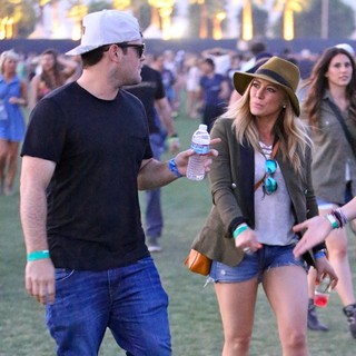 Hilary Duff in The 2013 Coachella Valley Music and Arts Festival - Week 1 Day 1 - comrie-duff-2013-coachella-valley-music-and-arts-festival-01