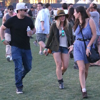 Hilary Duff in The 2013 Coachella Valley Music and Arts Festival - Week 1 Day 1 - comrie-duff-2013-coachella-valley-music-and-arts-festival-02