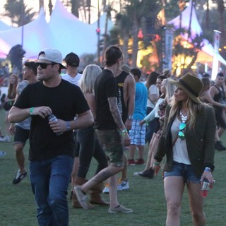 Hilary Duff in The 2013 Coachella Valley Music and Arts Festival - Week 1 Day 1 - comrie-duff-2013-coachella-valley-music-and-arts-festival-03