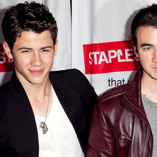 Nick Jonas, Kevin Jonas, Jonas Brothers in 2011 Concert of Hope