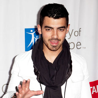 Joe Jonas, Jonas Brothers in 2011 Concert of Hope