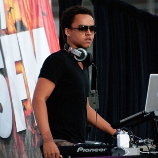 Connor Cruise in 102.7 KIIS FM's Wango Tango 2012 - Show