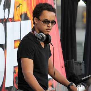 Connor Cruise in 102.7 KIIS FM's Wango Tango 2012 - Show
