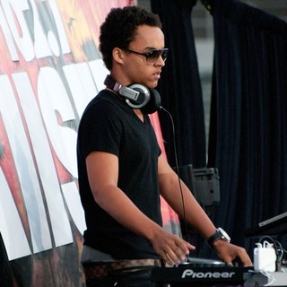Connor Cruise in 102.7 KIIS FM's Wango Tango 2012 - Show