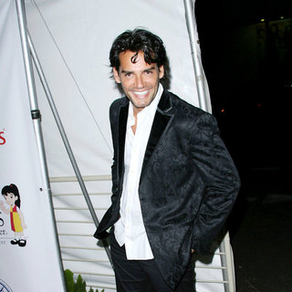 Cristian de la Fuente in Padres Contra El Cancer's 25th Anniversary Gala - Arrivals