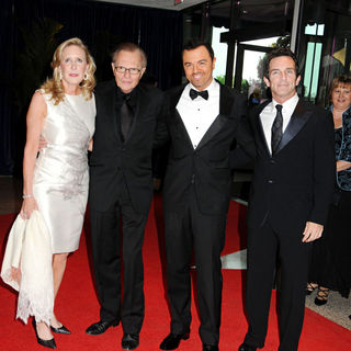 Larry King in 2010 White House Correspondents Association Dinner - Arrivals