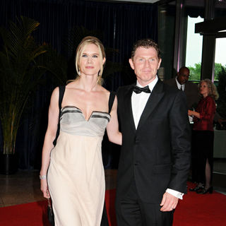Stephanie March, Bobby Flay in 2010 White House Correspondents Association Dinner - Arrivals