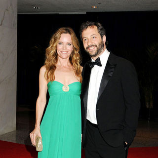 Leslie Mann, Judd Apatow in 2010 White House Correspondents Association Dinner - Arrivals