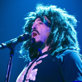Counting Crows in Counting Crowes Perform Live - counting-crows-perform-live-12