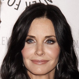 Courteney Cox in Cougar Town's Third Season Premiere - Arrivals - courteney-cox-cougar-town-s-third-season-01