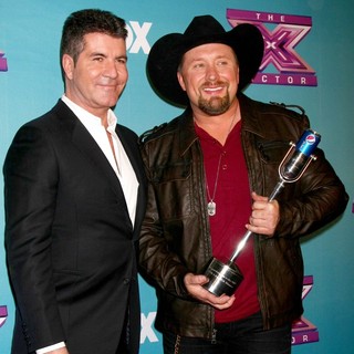 Simon Cowell, Tate Stevens in The X Factor Season Finale - Red Carpet Arrivals