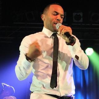 Craig David Performing Live on Stage - craig-david-performing-live-08