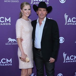 Clay Walker in 2012 ACM Awards - Arrivals - craig-walker-2012-acm-awards-02