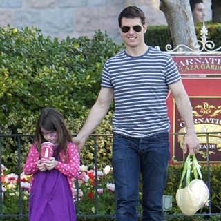 Suri Cruise, Tom Cruise in Tom Cruise and Suri Cruise Spend An Afternoon at Disneyland