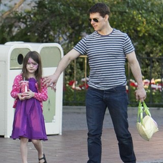 Suri Cruise, Tom Cruise in Tom Cruise and Suri Cruise Spend An Afternoon at Disneyland