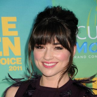 Crystal Reed in 2011 Teen Choice Awards