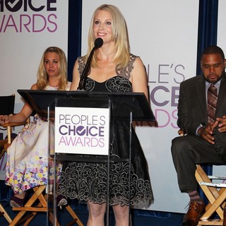 Kaley Cuoco, Monica Potter, Anthony Anderson in The 2013 People's Choice Awards Nominee Announcements