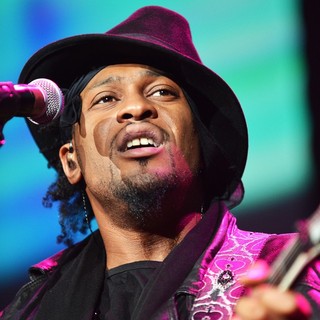 D'Angelo in D'Angelo Performs Live as Part of The Liberation Tour