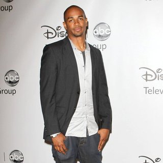 Damon Wayans Jr. in 2011 Disney ABC Television Group Host Summer Press Tour - damon-wayans-jr-2011-disney-abc-summer-press-tour-02