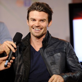 Daniel Gillies in CTV Upfront 2012 Press Conference - daniel-gillies-ctv-upfront-2012-press-conference-02
