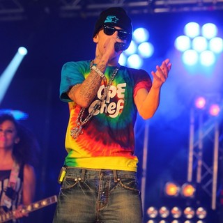 N-Dubz in BBC Radio 1's Hackney Weekend - Day 1 - dappy-hackney-weekend-day-1-07