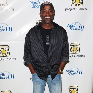 Darius Rucker in The 9th Annual Project Sunshine: Sunshine in The City Benefit - darius-rucker-9th-annual-project-sunshine-02