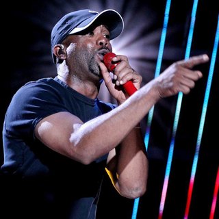 Darius Rucker in The Final Night of The 2011 CMA Music Festival Nightly Concerts - darius-rucker-final-night-2011-cma-music-festival-01
