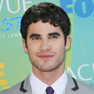 Darren+criss+gq+photoshoot+video