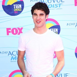 Darren Criss in The 2012 Teen Choice Awards - Arrivals - darren-criss-2012-teen-choice-awards-03