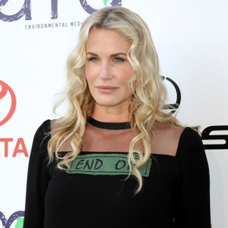 Daryl Hannah in The 2011 Environmental Media Awards - Arrivals