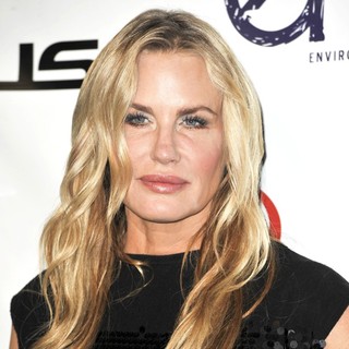 Daryl Hannah in 2012 Environmental Media Awards - Arrivals