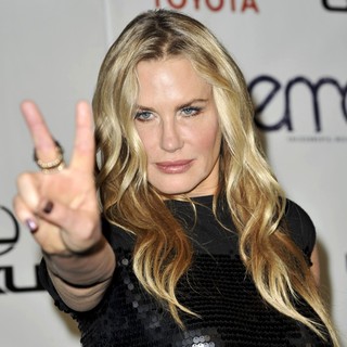 Daryl Hannah in 2012 Environmental Media Awards - Arrivals