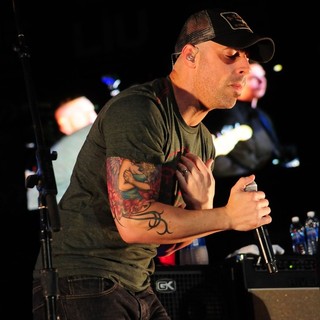 Chris Daughtry, DAUGHTRY in DAUGHTRY Perform Live at Citi Field