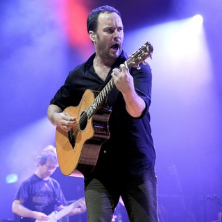 Dave Matthews, Dave Matthews Band in Dave Matthews Band Performing Live at PalaSharp