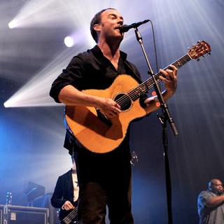 Dave Matthews, Dave Matthews Band in Dave Matthews Band Performing Live at PalaSharp