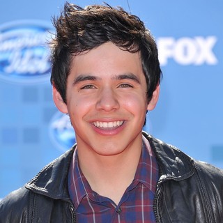 David Archuleta in The 2011 American Idol Finale - david-archuleta-2011-american-idol-finale-02