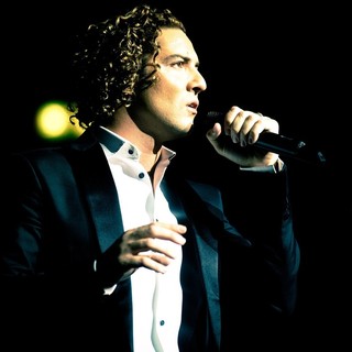 David Bisbal Performs