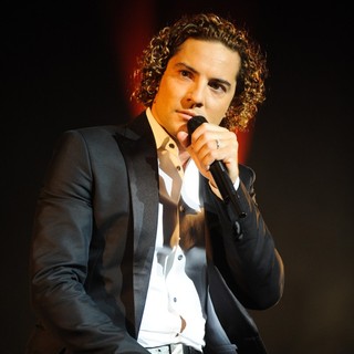 David Bisbal Performs - david-bisbal-performs-10