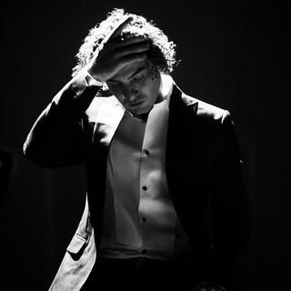 David Bisbal Performs