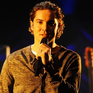 David Bisbal Performs - david-bisbal-performs-20