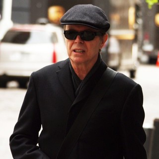 David Bowie Out Walking in SoHo - david-bowie-walking-in-soho-01