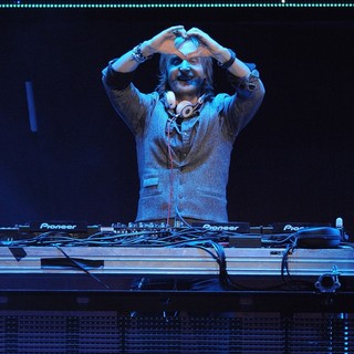 David Guetta in The Y100 Jingle Ball 2011