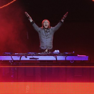 David Guetta in The Y100 Jingle Ball 2011